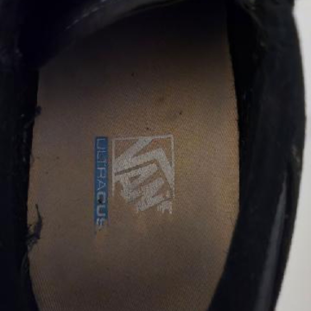 Vans - Picture 7 of 7